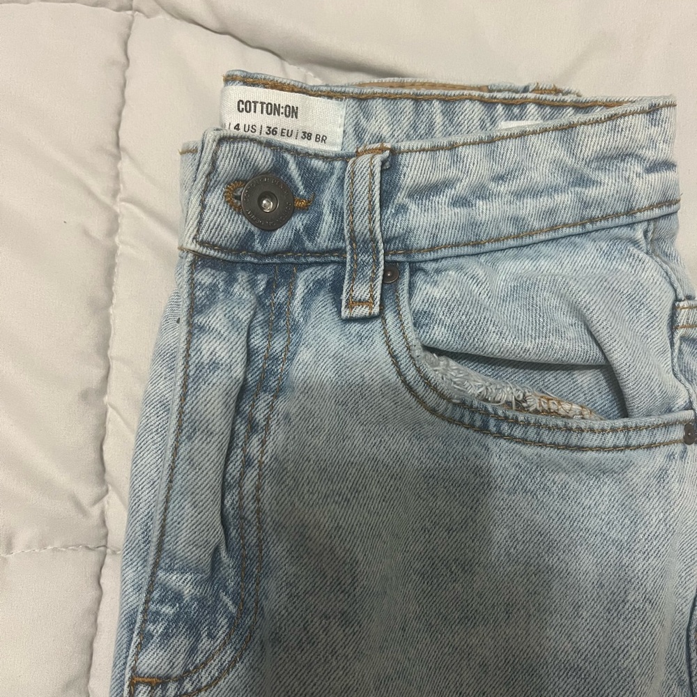 Denim - Picture 3 of 4